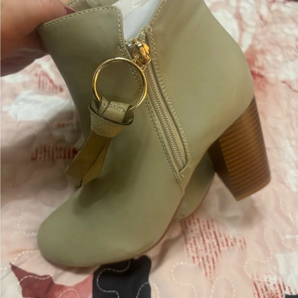 Carol Ankle Bootie - taupe vegan leather - Picture 3 of 9